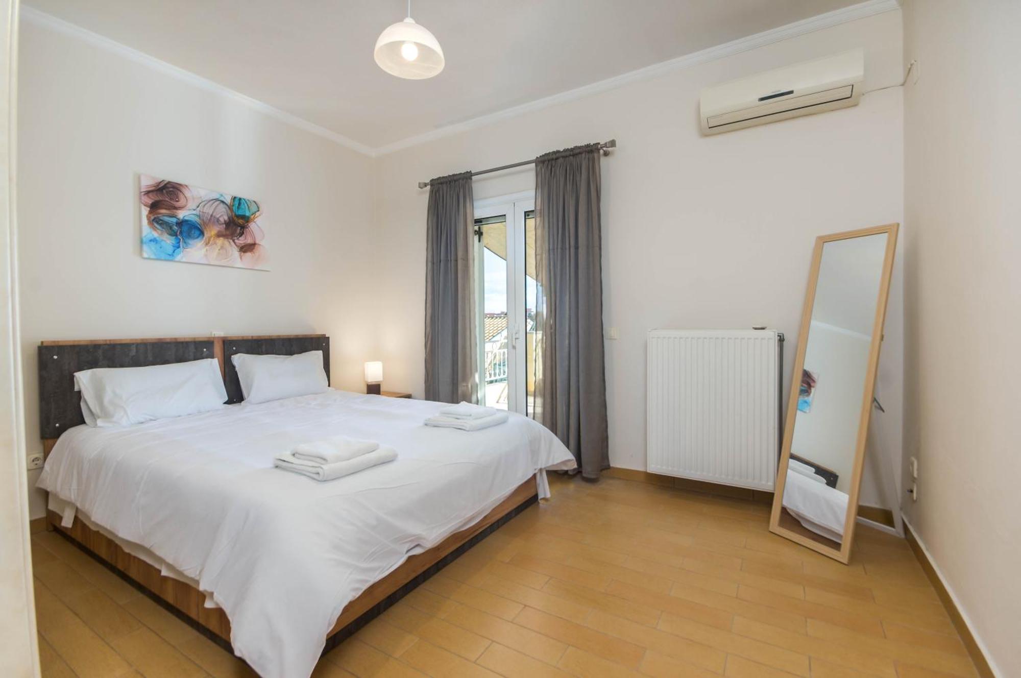 Διωροφη Μεζονετα-2Km Απο Το Κεντρο-Iliana House Lejlighed Alepou Eksteriør billede